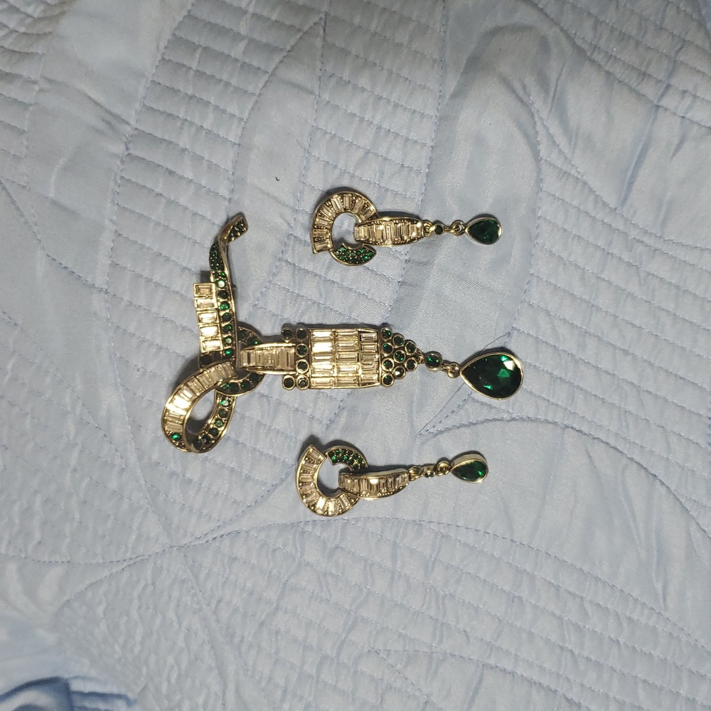 Art deco embellished brooch and earrings NWOT